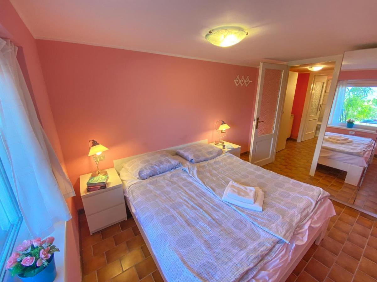 Bellavista A Garten Appartement Mit Pool Colico Exterior foto